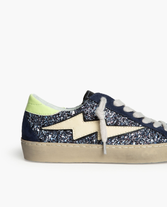 Zapatillas Casual para Mujer con Detalles Brillantes y Estrella Azul, combina confort y estilo.Corina