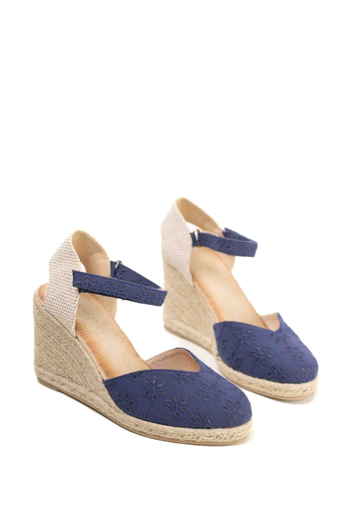 Alpargatas cuñas altas de espartos con plataforma cierre con velcro diseño bordados