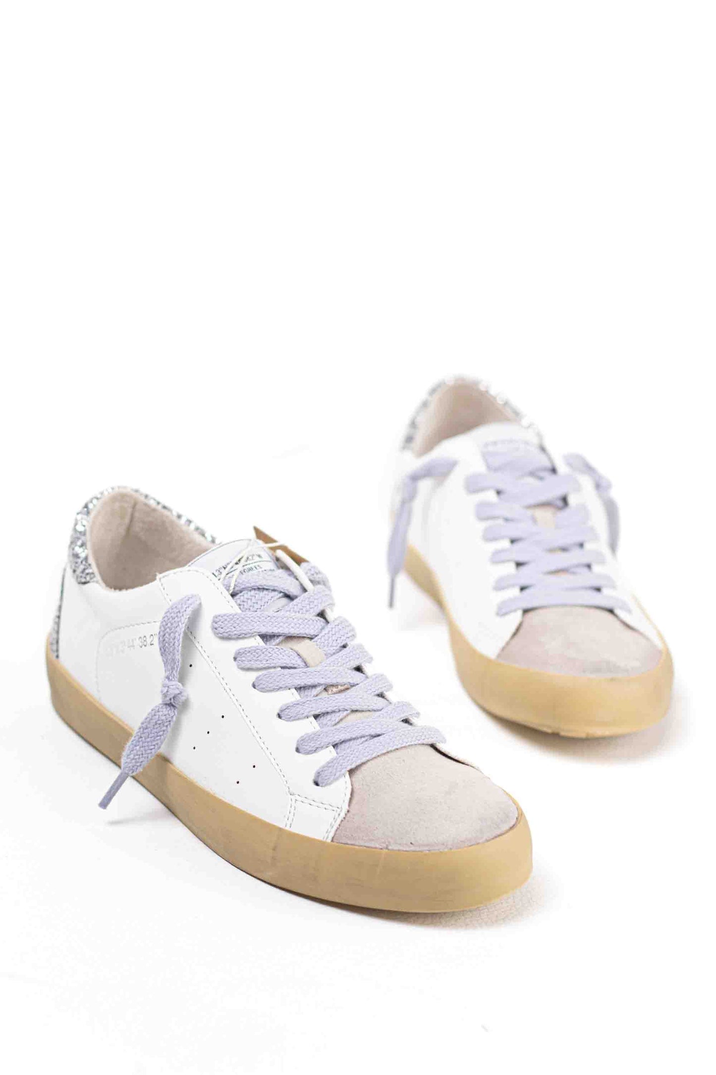 Zapatilla deportiva estilo retro en combinación de materiales Corina
