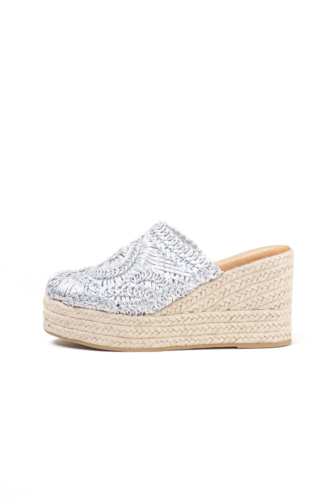Sandalias zueco mujer con cuña alta de espartos y plataforma con diseño crochet