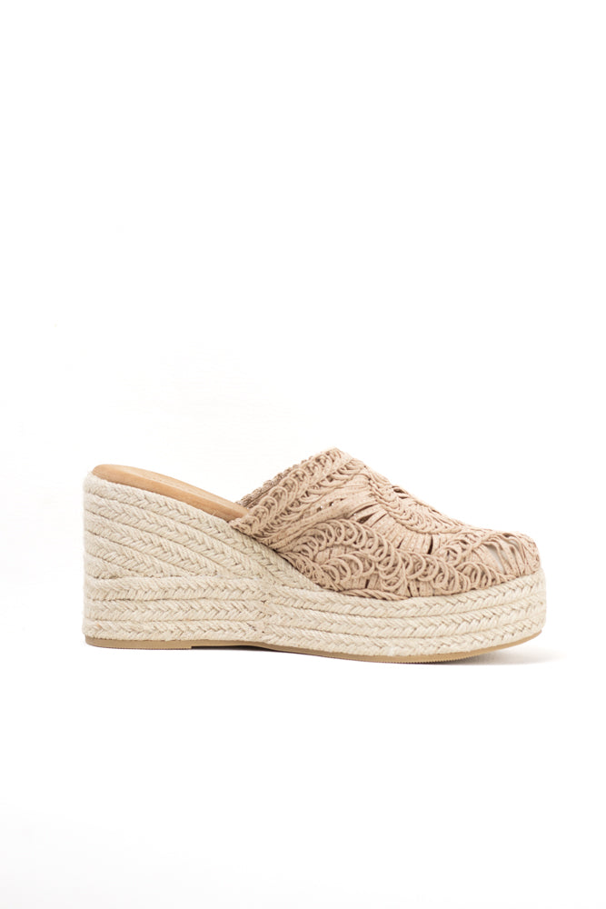 Sandalias zueco mujer con cuña alta de espartos y plataforma con diseño crochet
