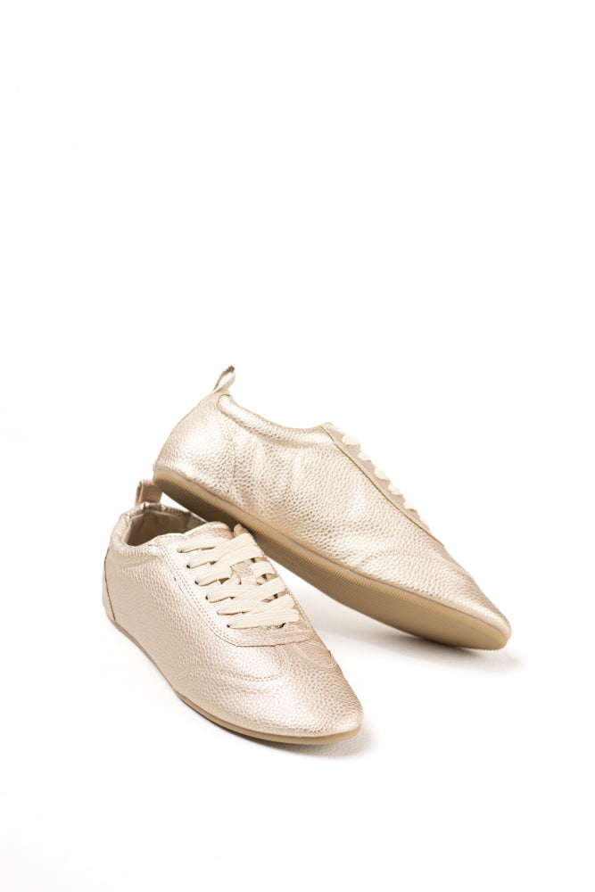 Zapatillas Doradas de Piel para Mujer, Comodidad y Elegancia en Cada Paso