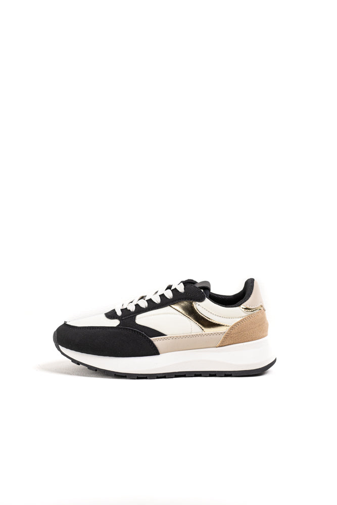 Zapatillas deportivas para mujer en tonos neutros, estilo y confort en cada paso