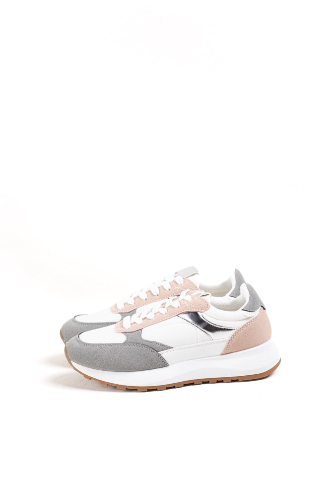 Zapatillas deportivas para mujer en tonos neutros, estilo y confort en cada paso