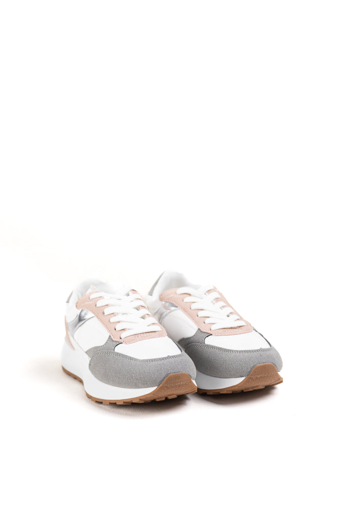 Zapatillas deportivas para mujer en tonos neutros, estilo y confort en cada paso