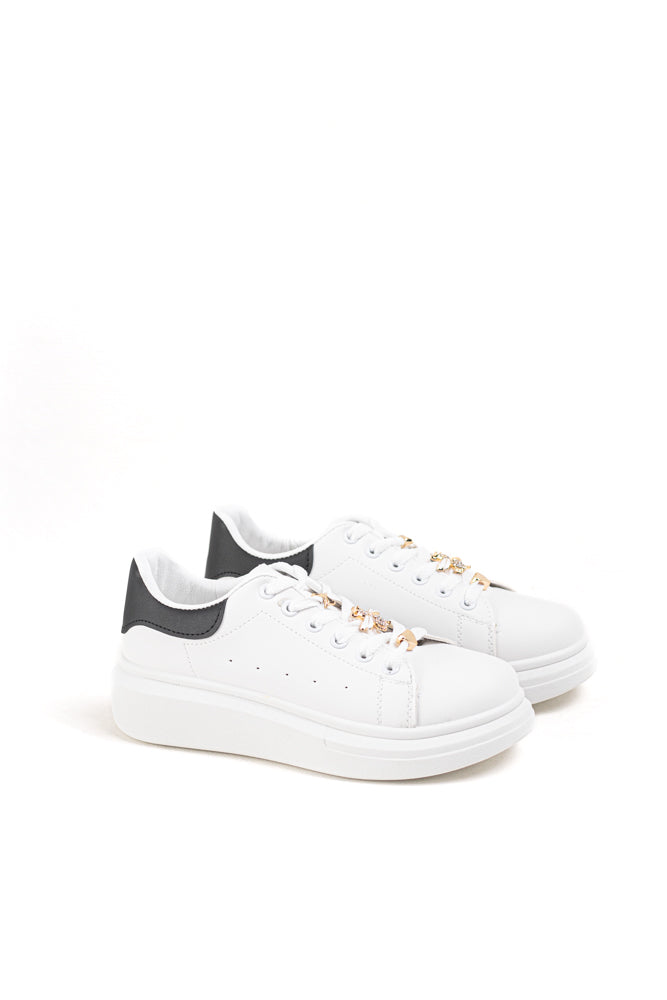 Zapatillas blancas para mujer con detalles dorados,elegancia casual para el día a día
