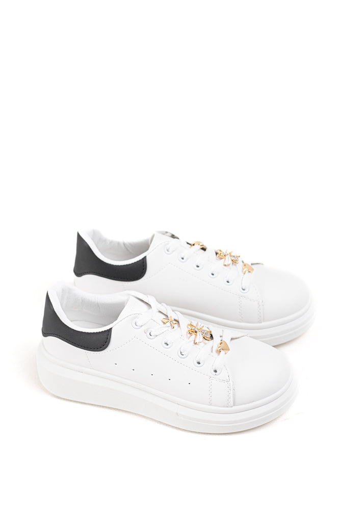 Zapatillas blancas para mujer con detalles dorados,elegancia casual para el día a día