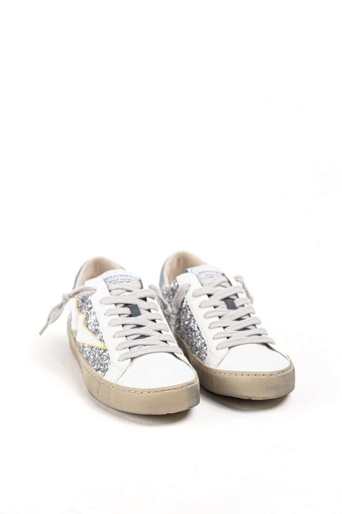 Zapatillas Casual para Mujer con Detalles Brillantes y Estrella Azul, combina confort y estilo.Corina