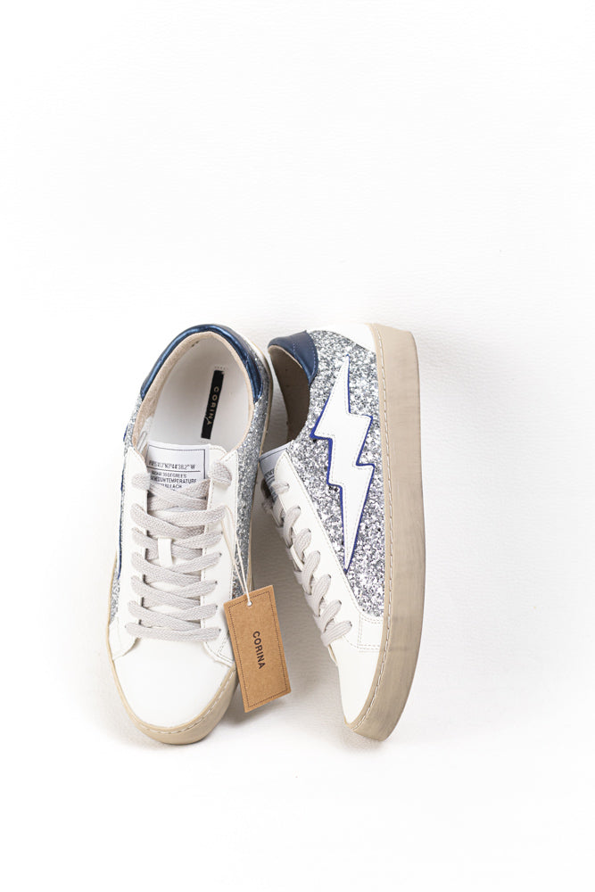 Zapatillas Casual para Mujer con Detalles Brillantes y Estrella Azul, combina confort y estilo.Corina