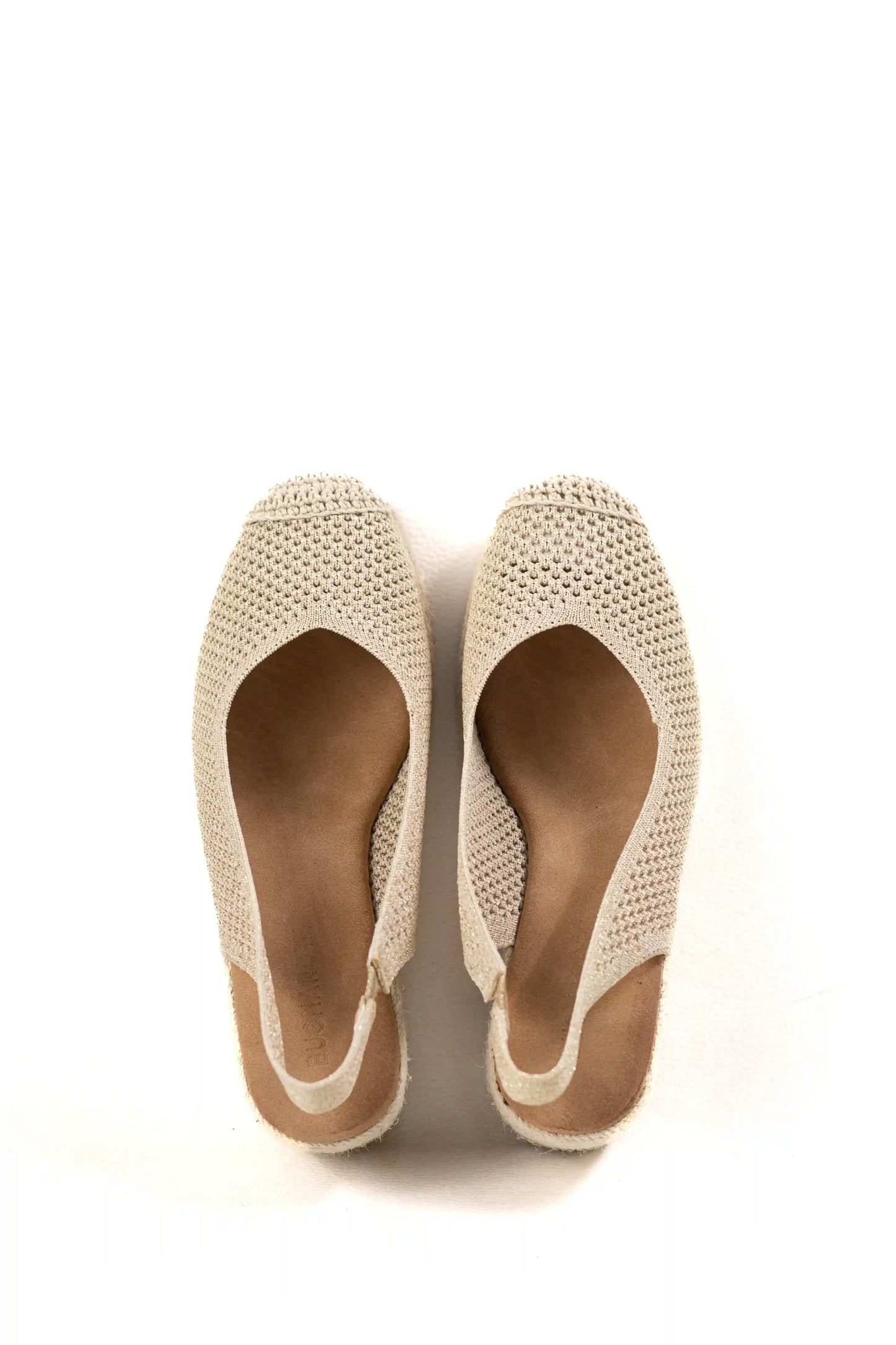 sandalias de cunas con tejido calado suela de yute estilo slingback y puntera cerrada sandalias color Doradas talla 39