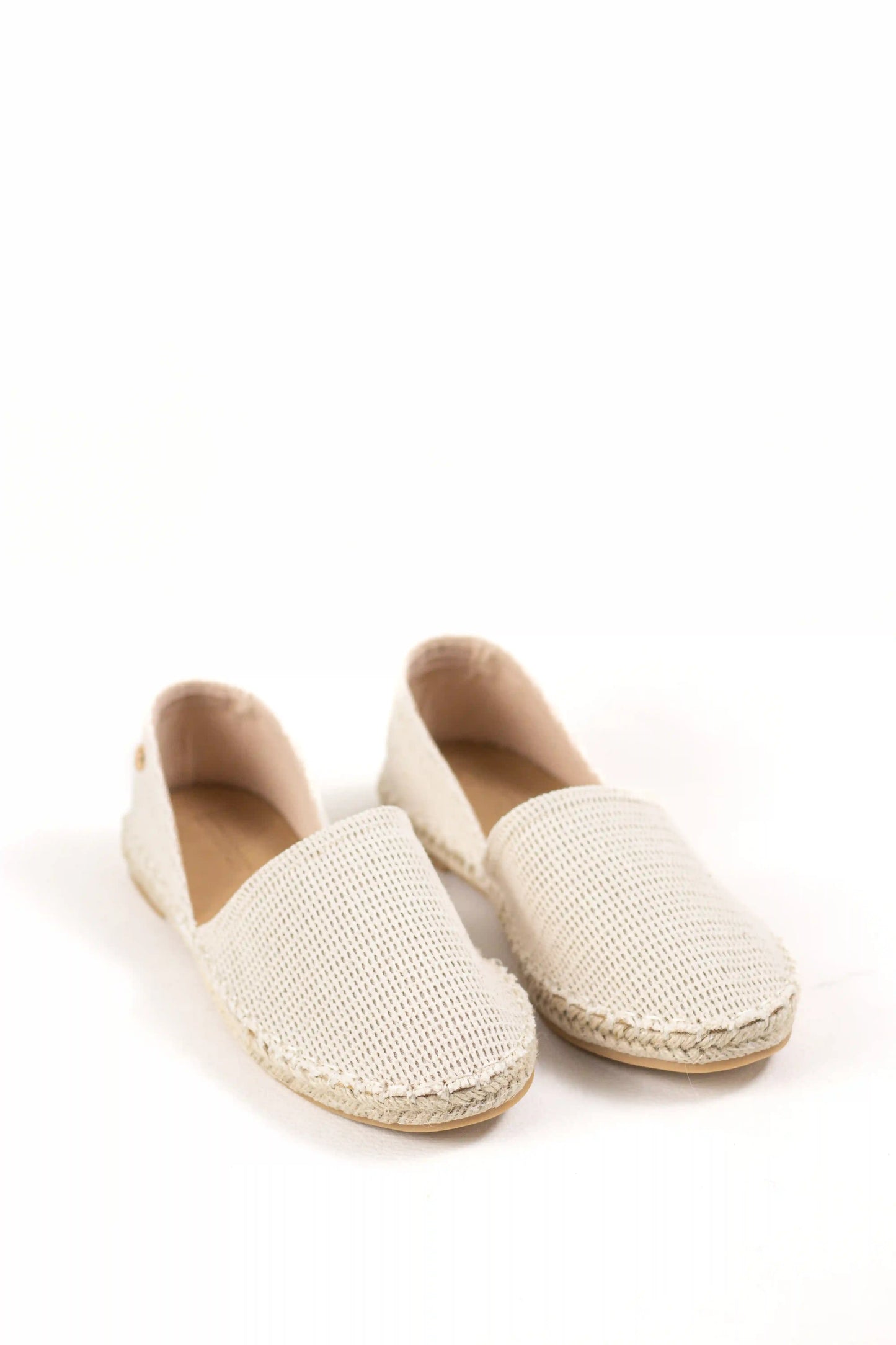 alpargata con suela de yute estilo slip on y puntera cerrada color Apricot talla 36