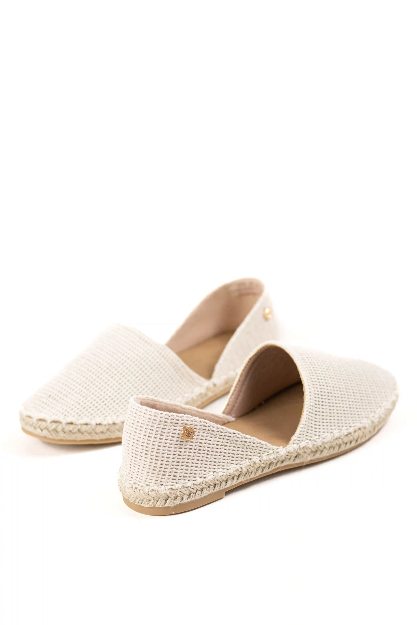 alpargata con suela de yute estilo slip on y puntera cerrada color Apricot talla 37
