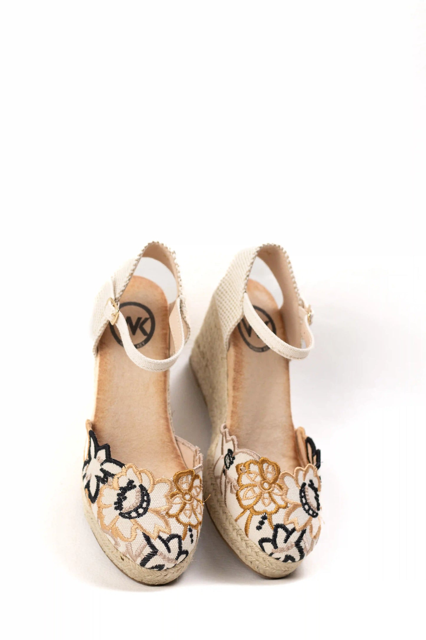 alpargatas cuna plataforma con bordado floral y plantilla acolchada color Negro talla 36