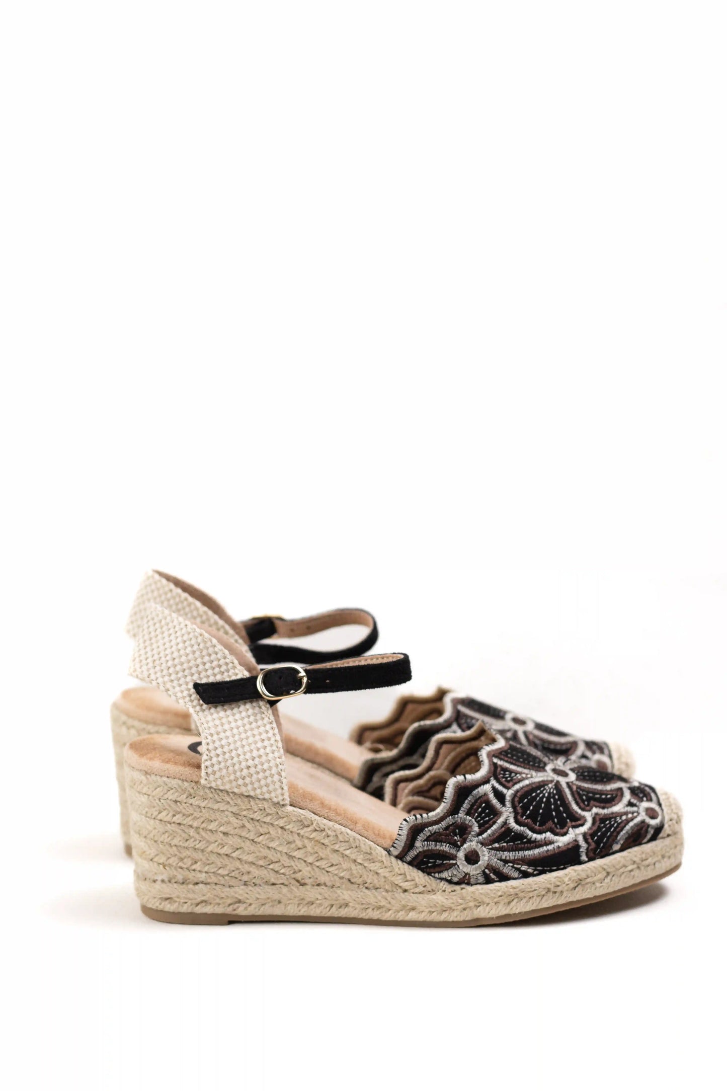 alpargatas cuna plataforma con bordado artesanal y plantilla acolchada color Negro talla 36