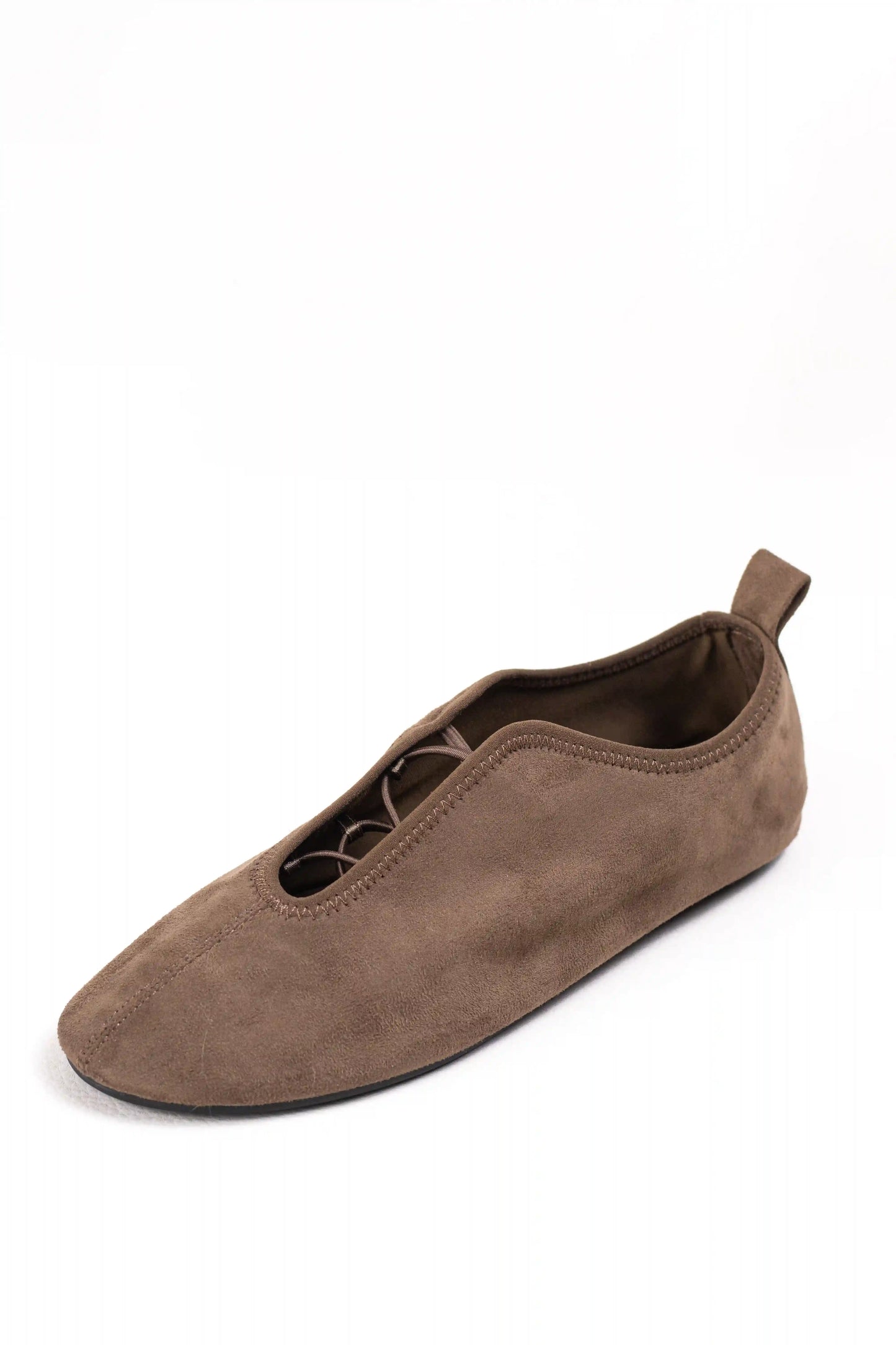 Bailarinas con escote en lágrima, suela plana flexible y diseño minimalista elegante