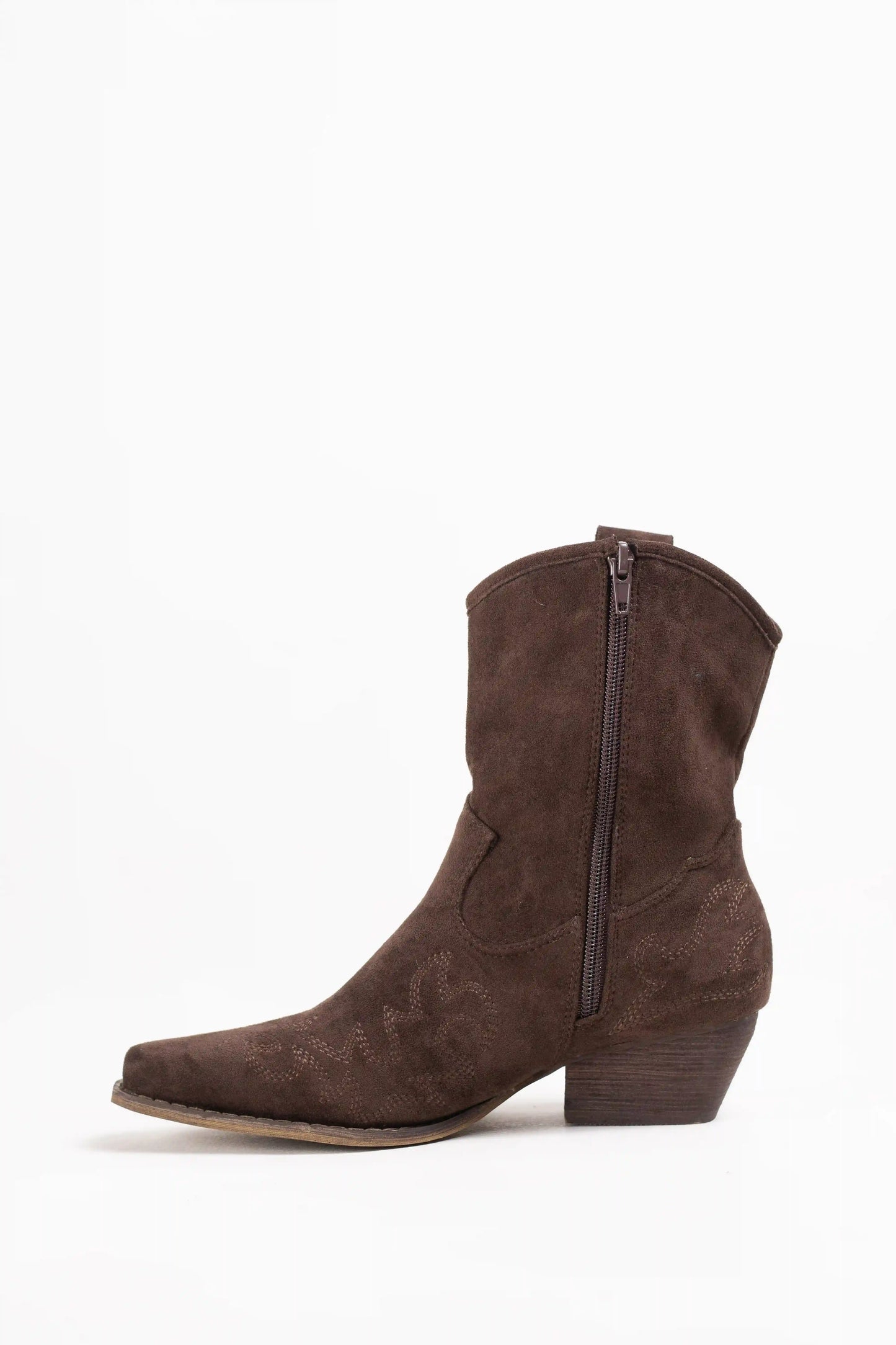 botines cowboy de serraje con bordados y tacon cubano Coffee 40