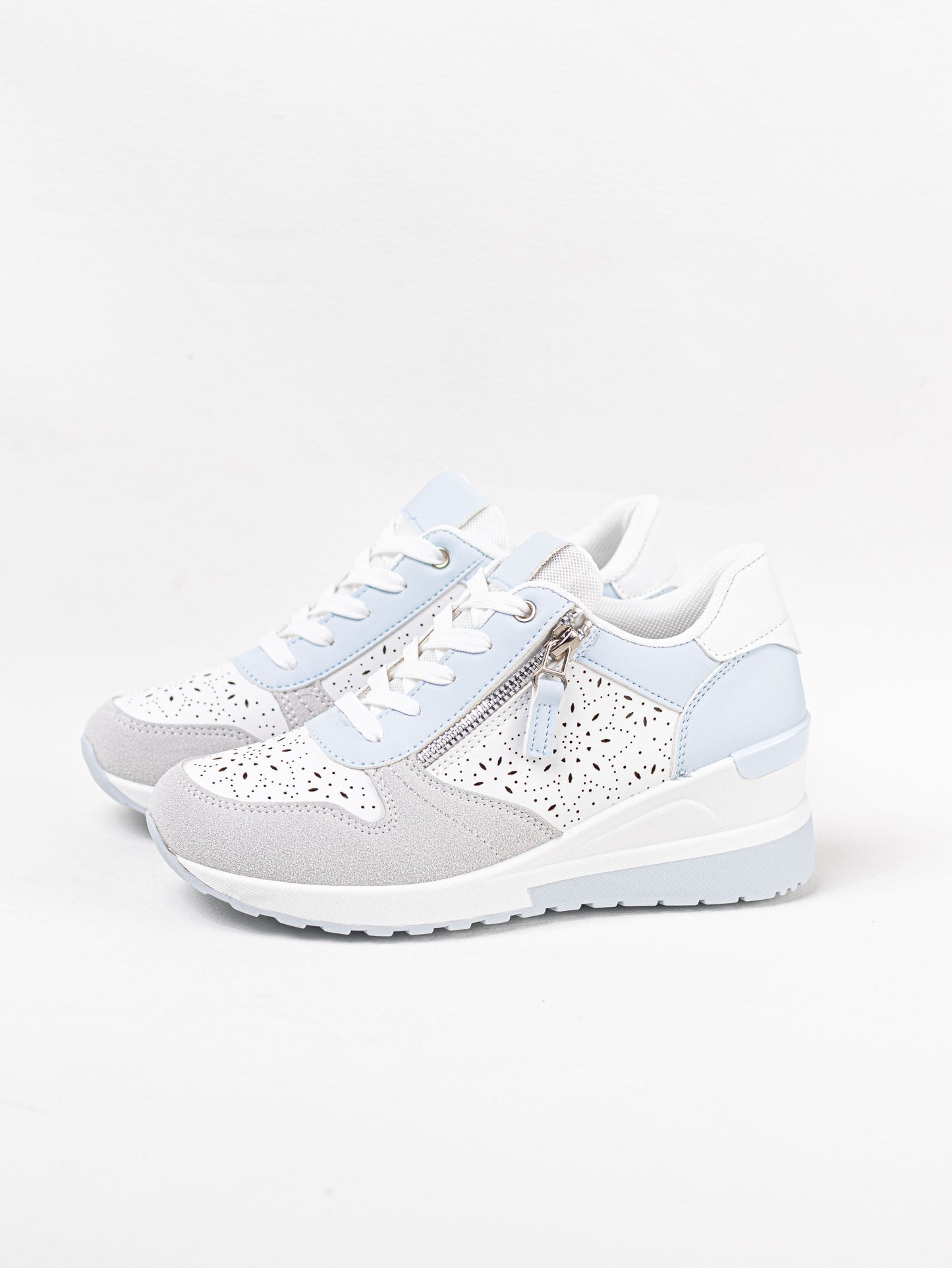 zapatillas combinadas con cunas con cordones Azul 36
