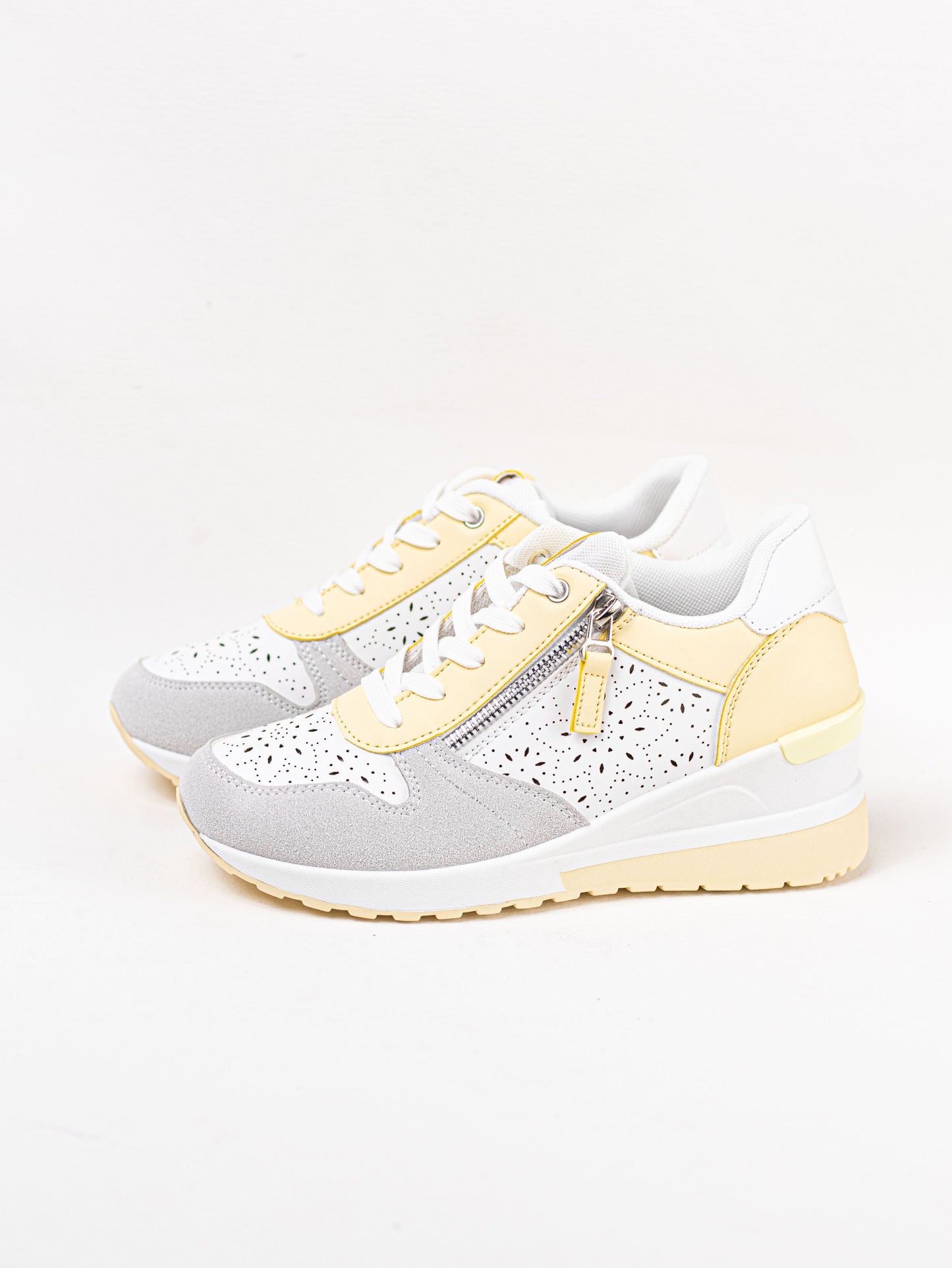 zapatillas combinadas con cunas con cordones Amarillo 36