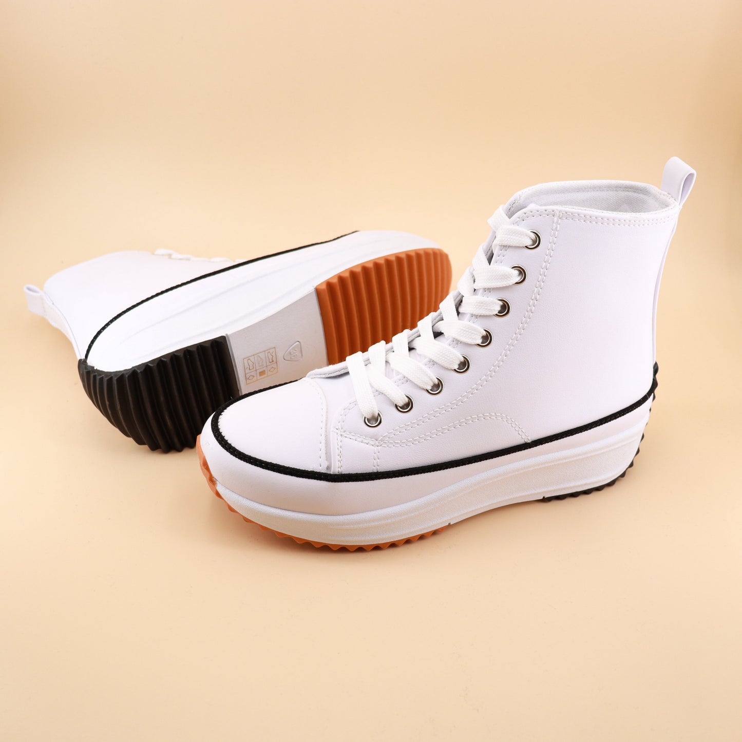 zapatillas tipo bota olivia Negro-piel vegana 41