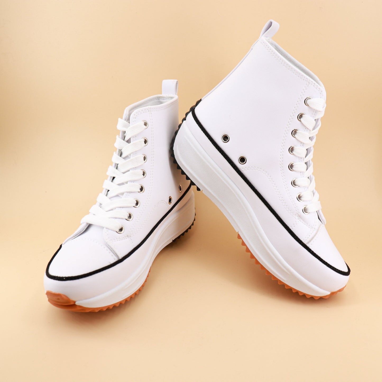 zapatillas tipo bota olivia Negro-piel vegana 2 36