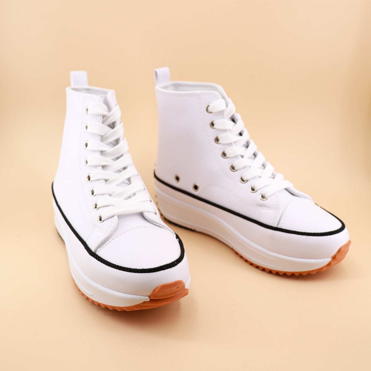 zapatillas tipo bota olivia Negro-piel vegana 39