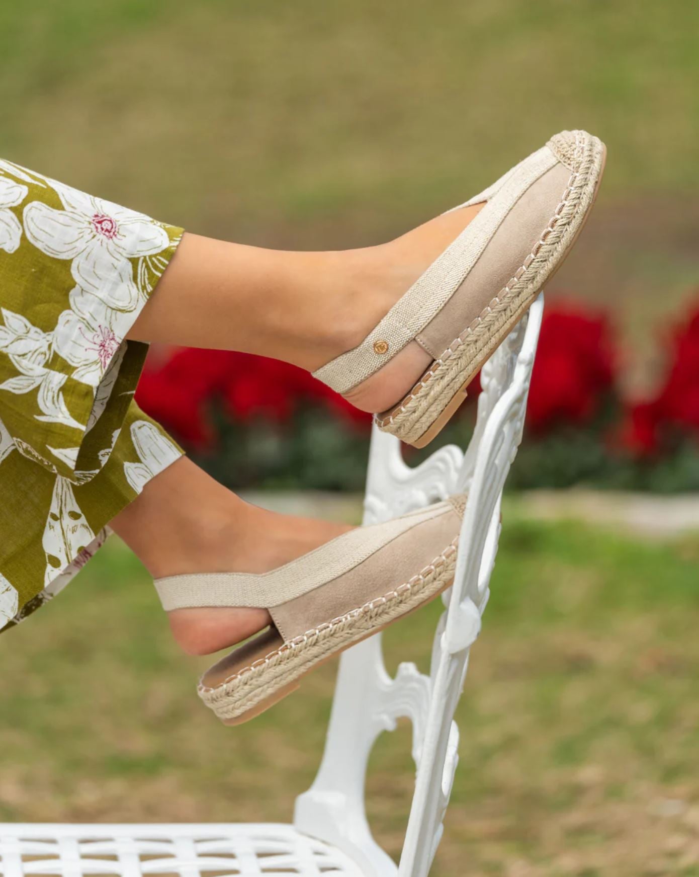 sandalia alpargata de mujer con suela de esparto y detalle trenzado color Azules talla 40