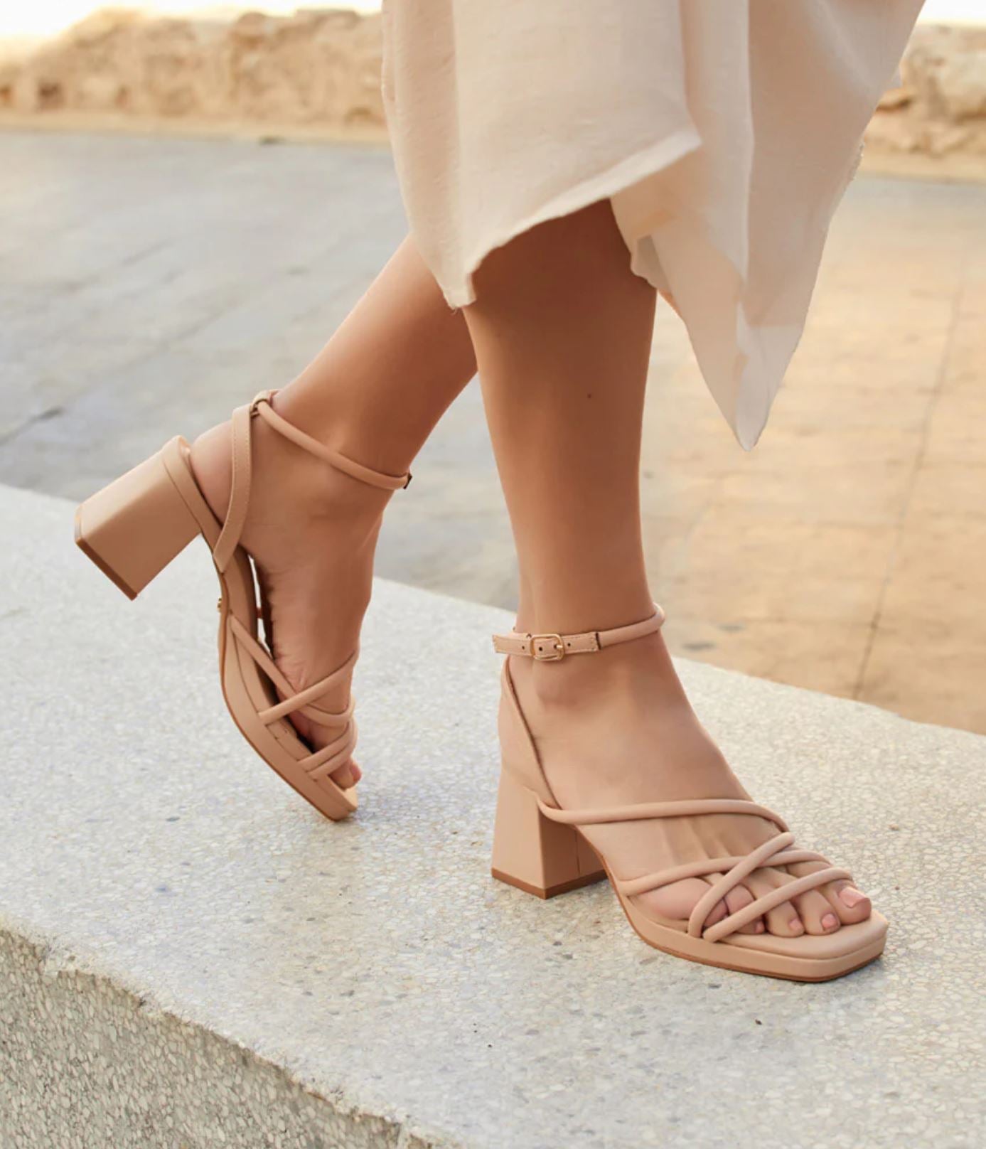 sandalias de tacon bloque con tiras finas y pulsera ajustable sandalias color Beige talla 36