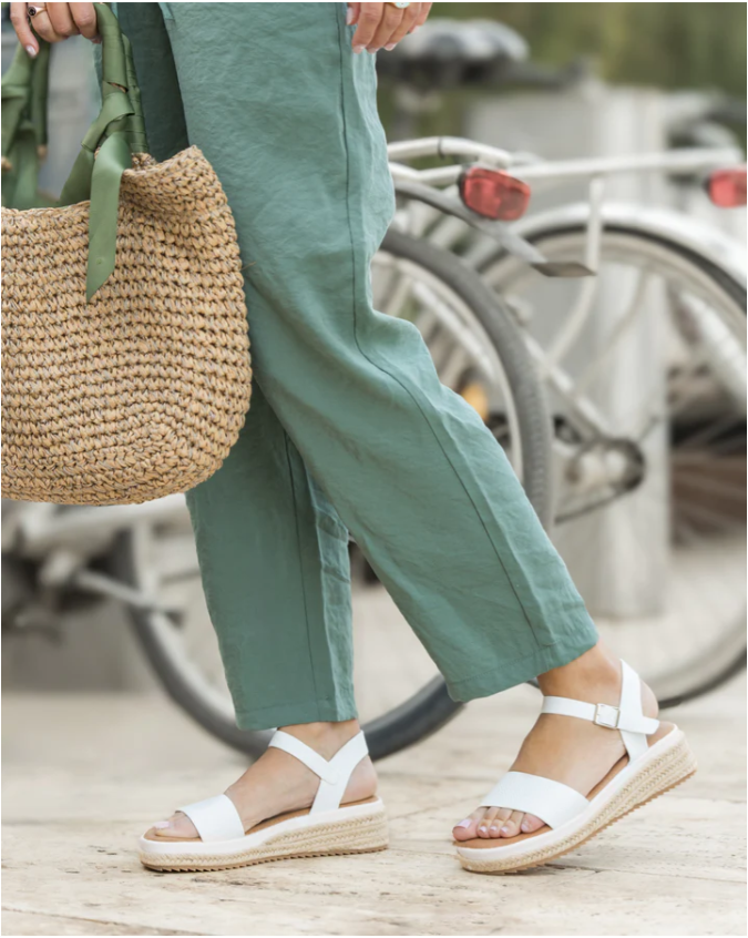 Sandalias doradas mujer de esparto diseño con doble tira