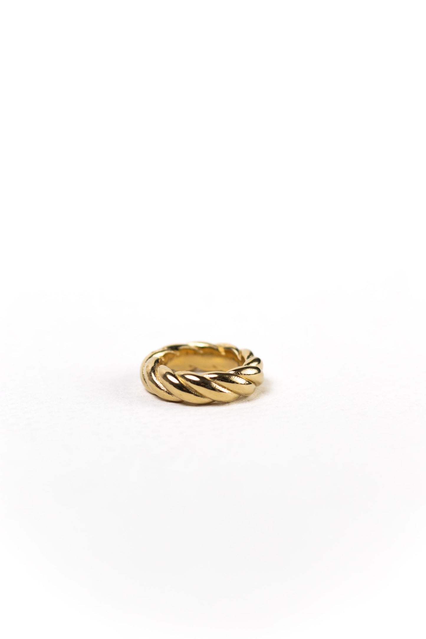 Anillo dorado trenzado para mujer, estilo clásico y elegante