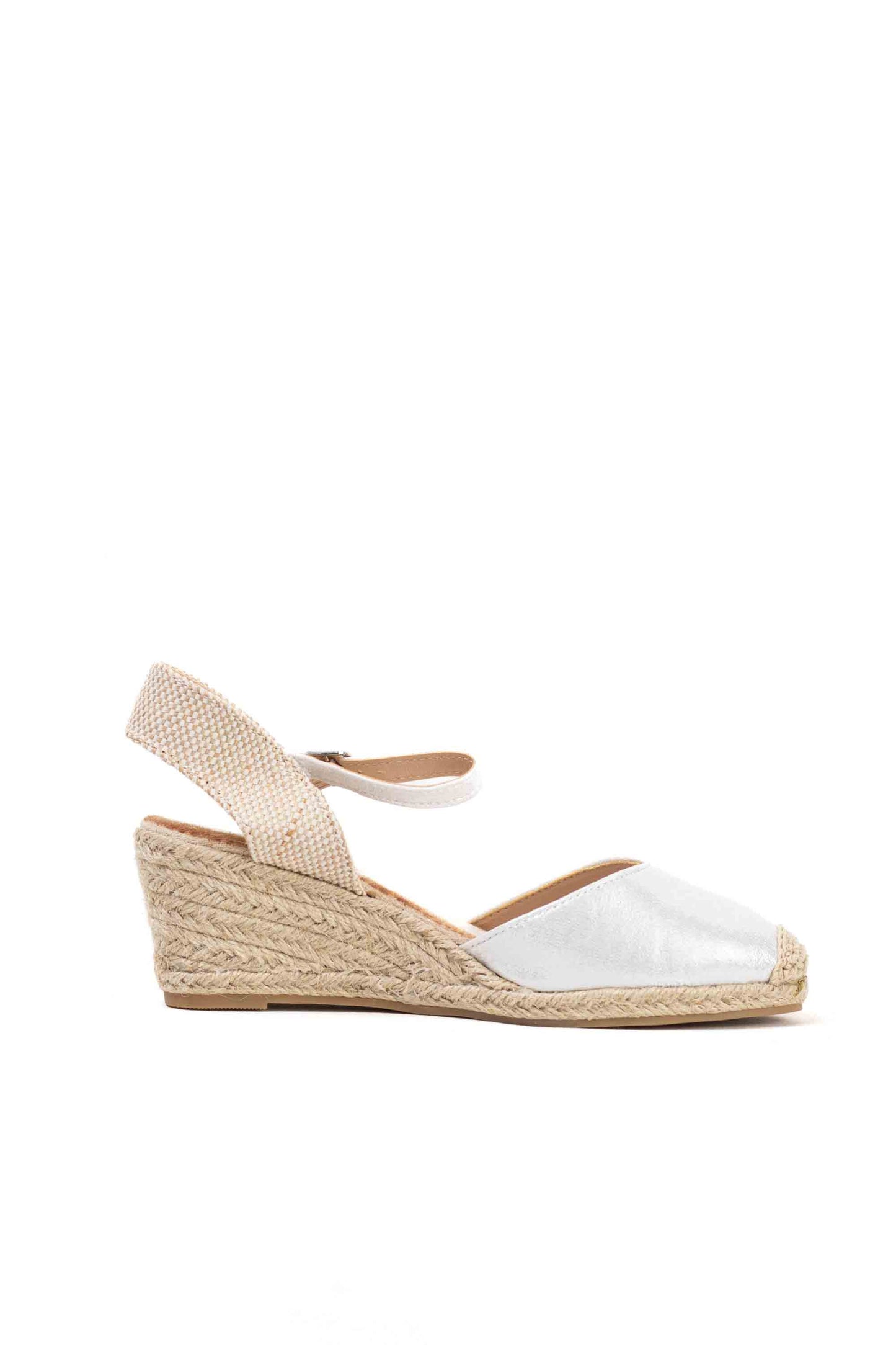 Cuñas de Esparto Elegantes en Negro y Beige con Hebilla