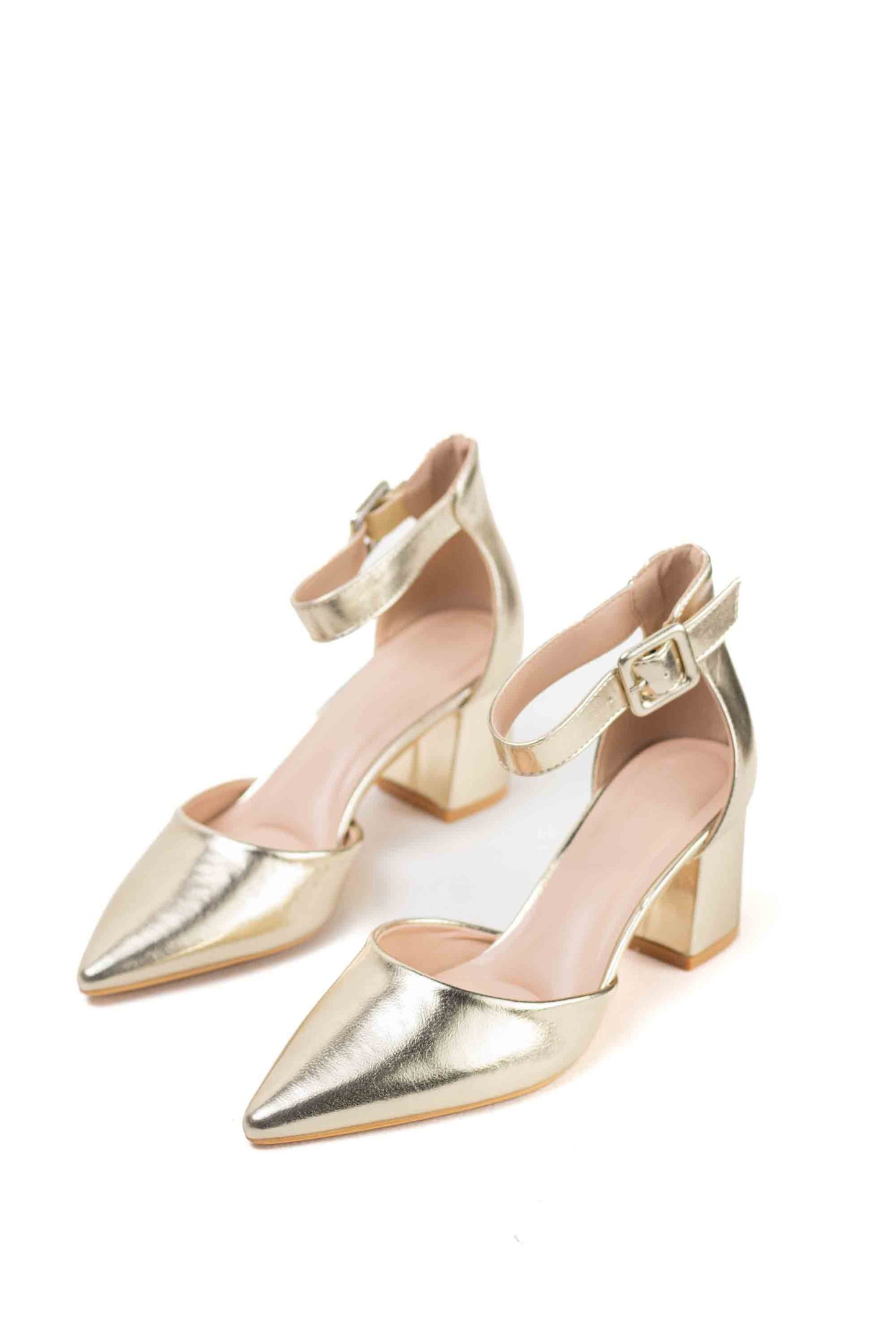 Tacones Dorados con Correa de Tobillo y Elegante Puntera