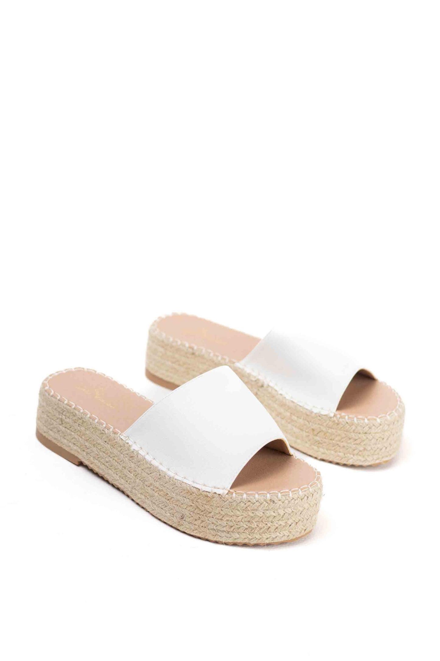 Sandalias doradas mujer planas con plataforma de esparto para verano