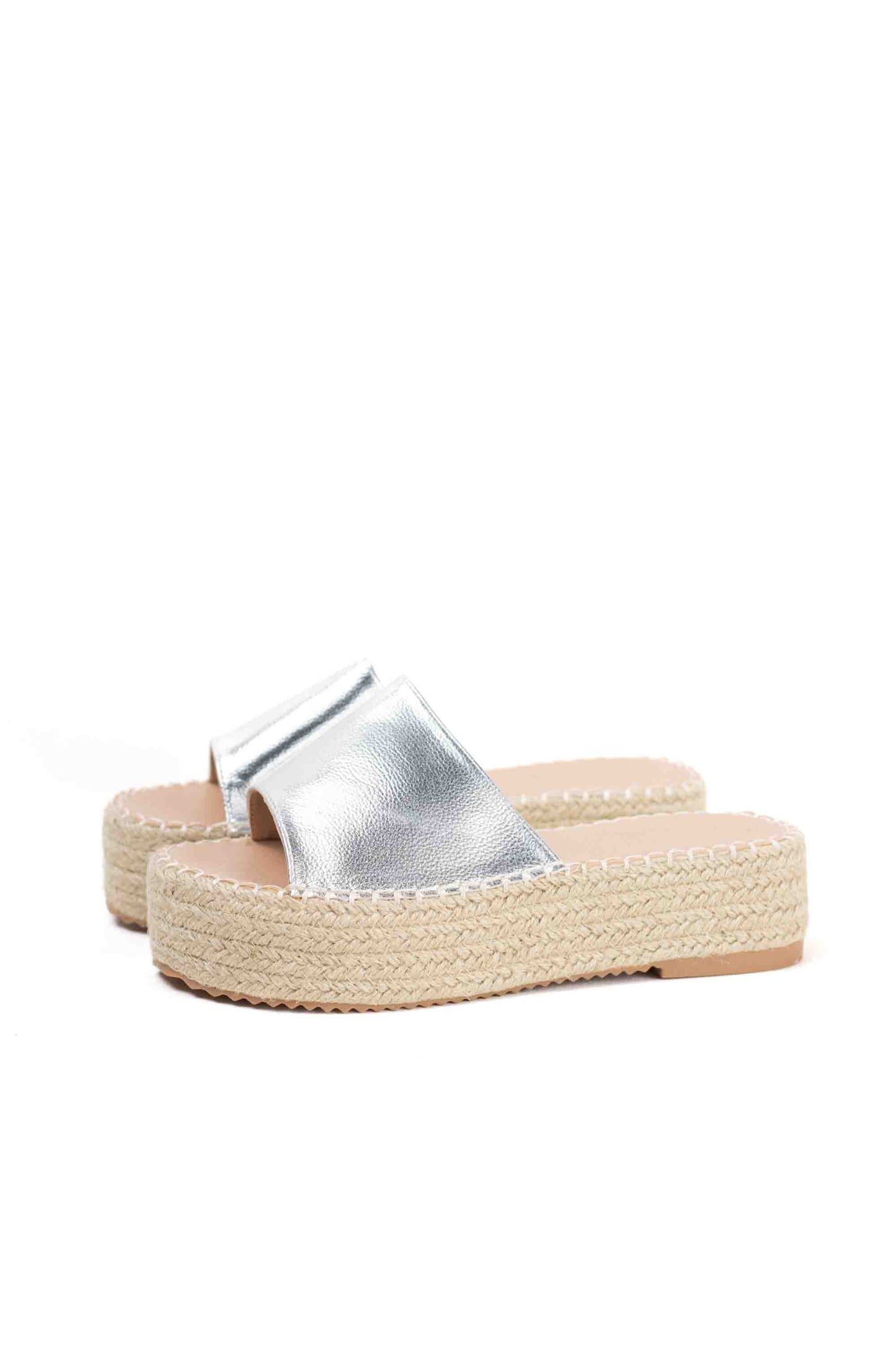 Sandalias doradas mujer planas con plataforma de esparto para verano