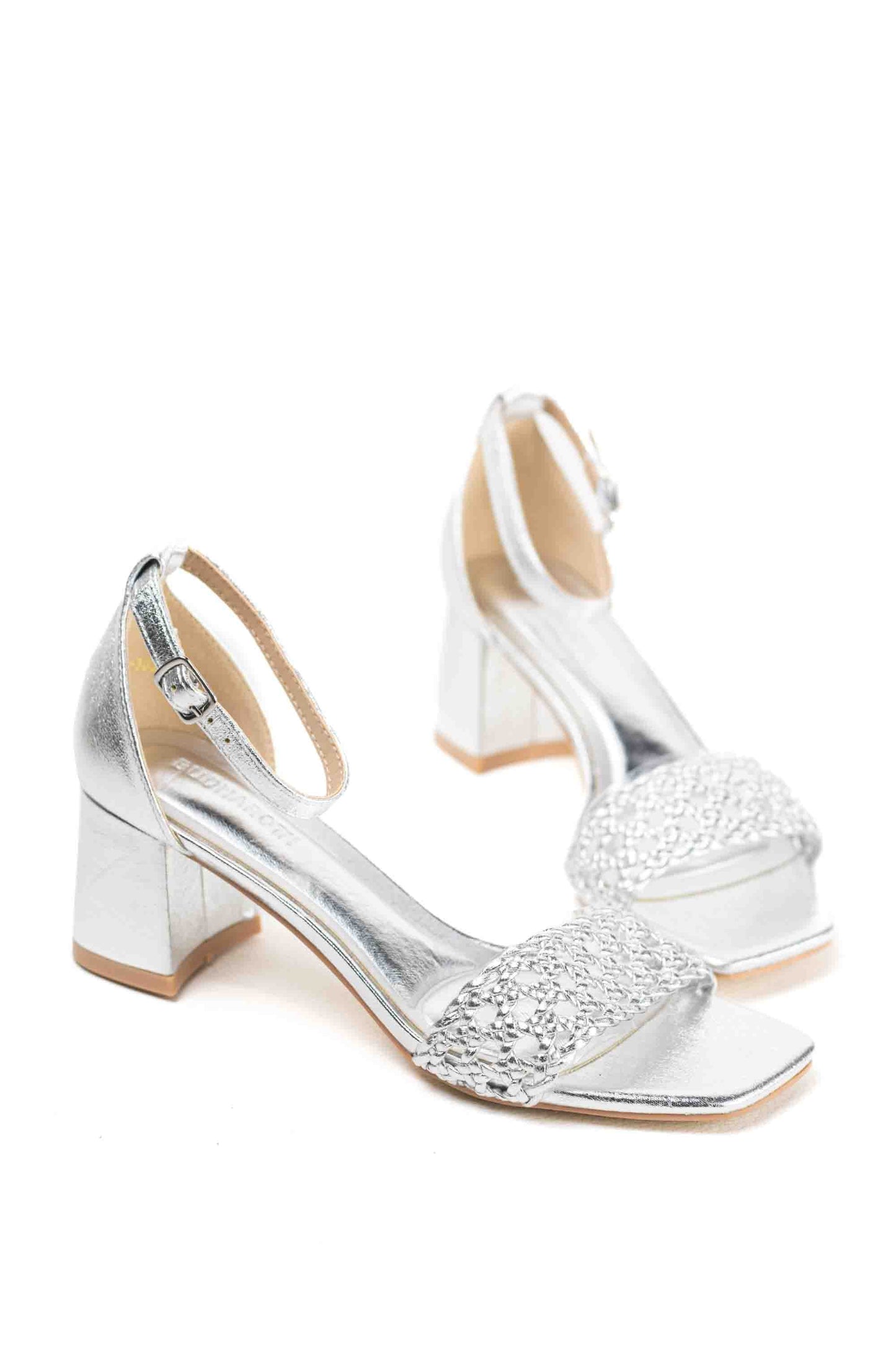 Sandalias doradas mujer tacón medio par vestir con diseño trenzado