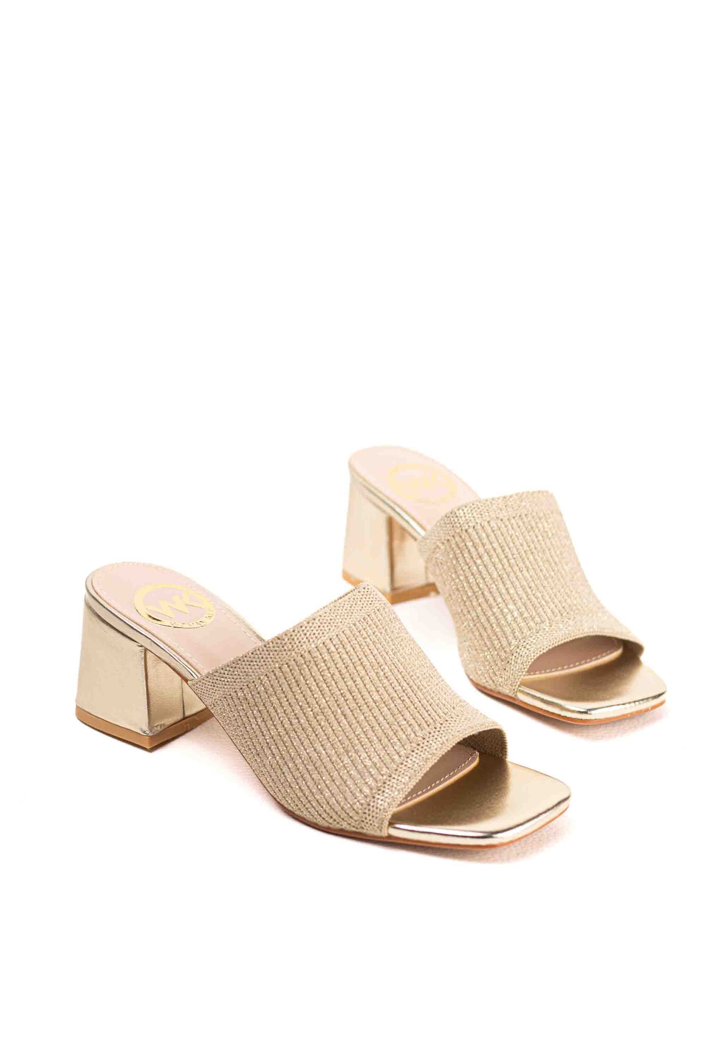 Sandalias doradas mules mujer con tacón bajo con palas elásticas