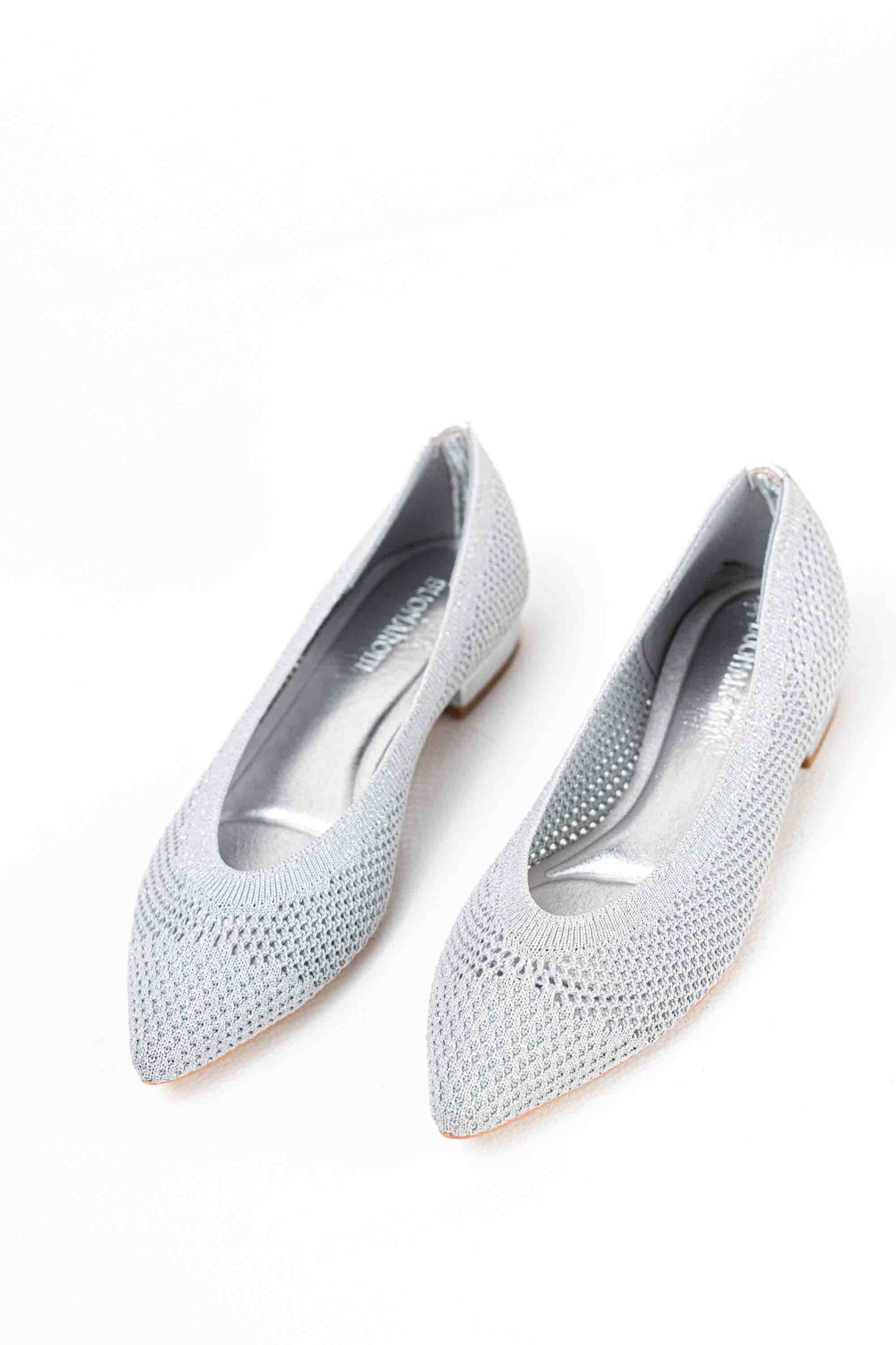 Zapatos dorados mujer  con suela plana diseño crochet con plantilla acolchonada