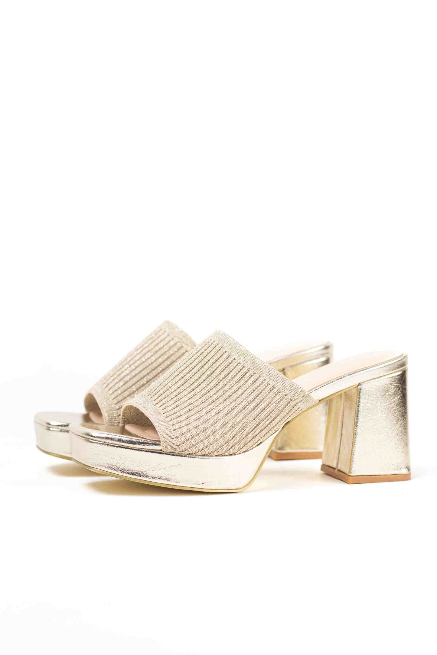 Sandalias doradas mules mujer de tacón bloque