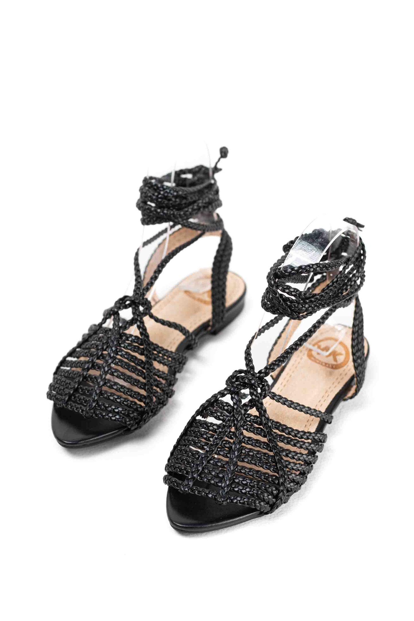 Sandalias doradas tiras trenzadas con cintas para mujer con suela plana