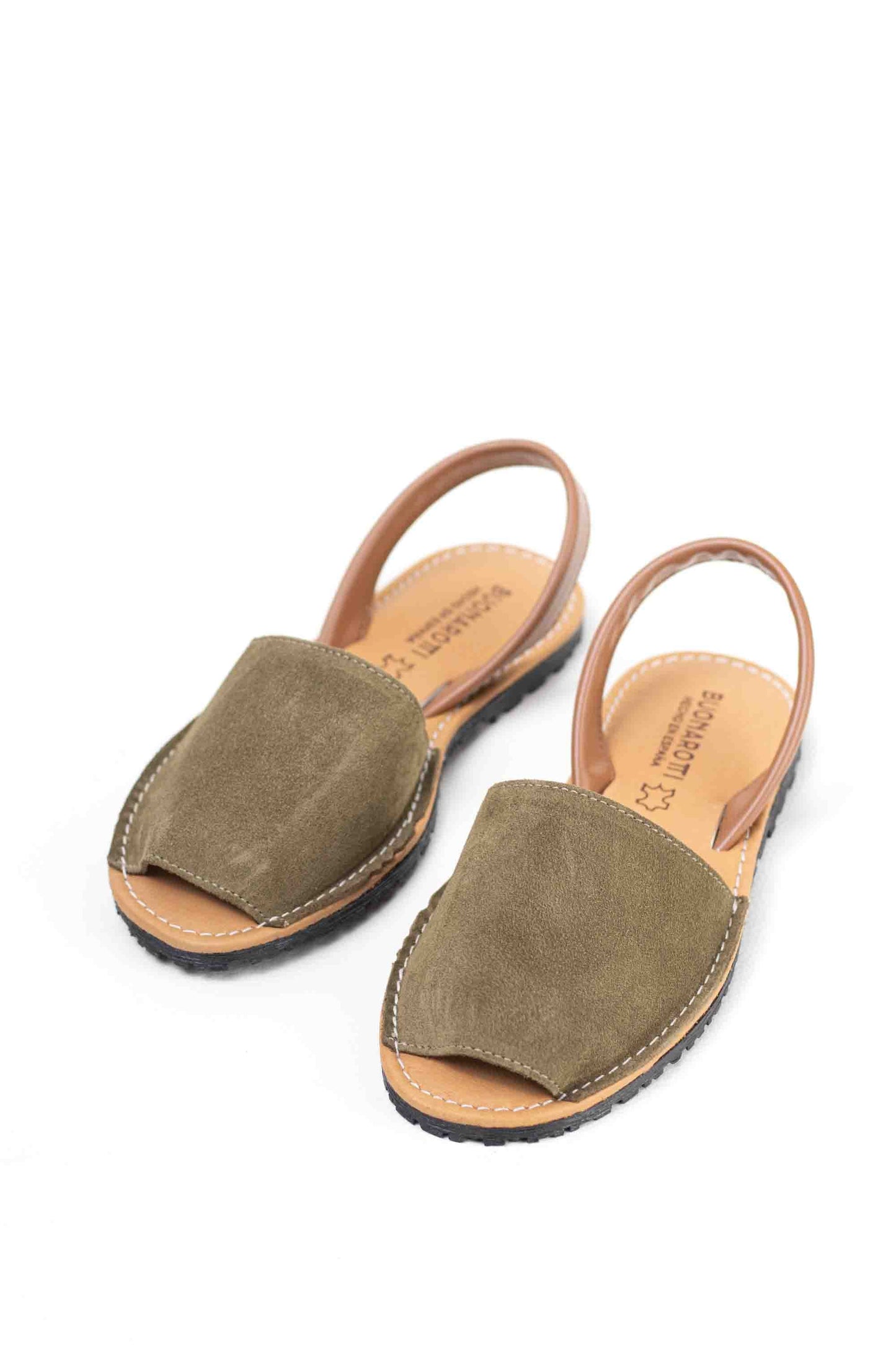 Menorquinas clásicas mujer de piel serraje hechas en España con suela de goma