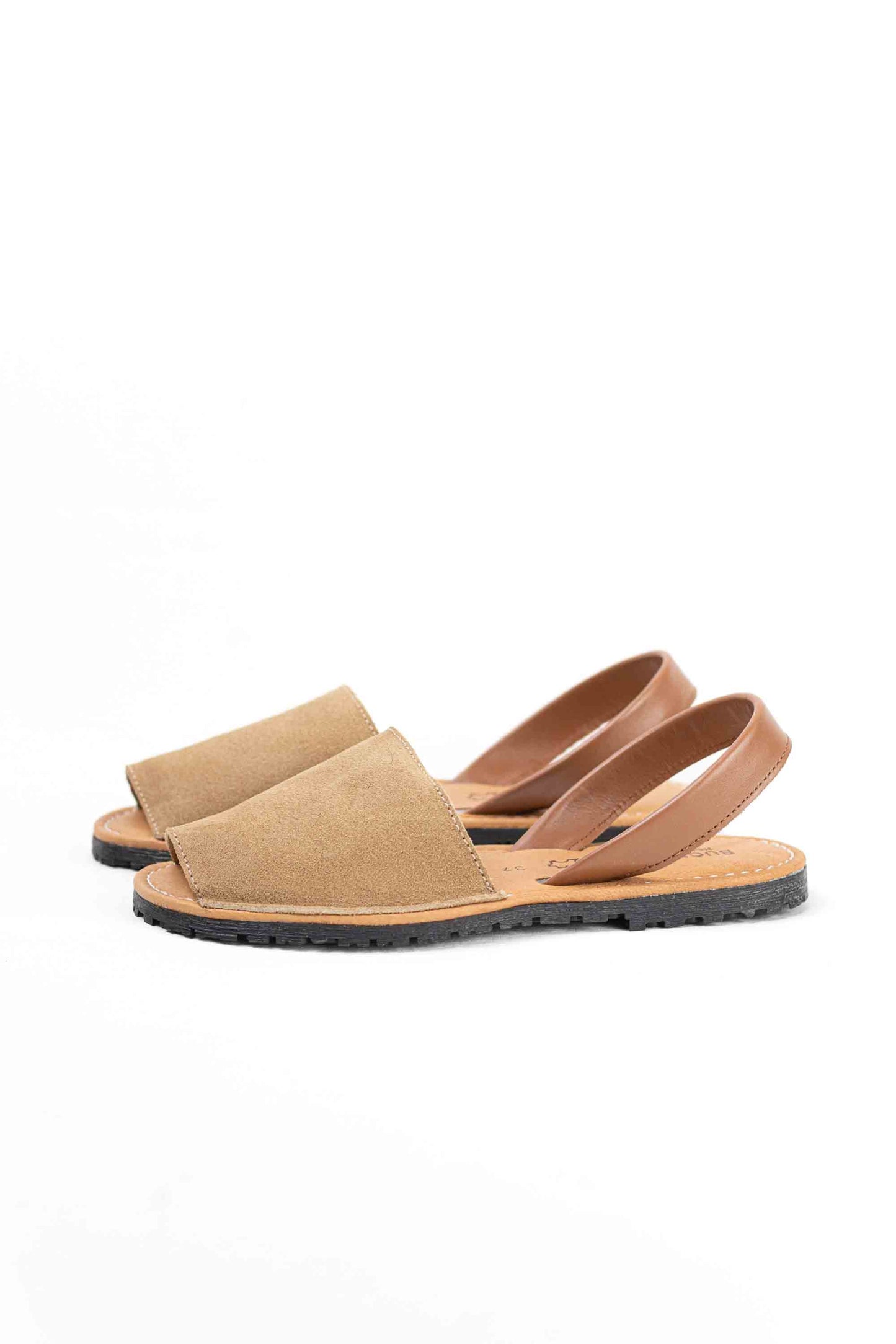 Menorquinas clásicas mujer de piel serraje hechas en España con suela de goma