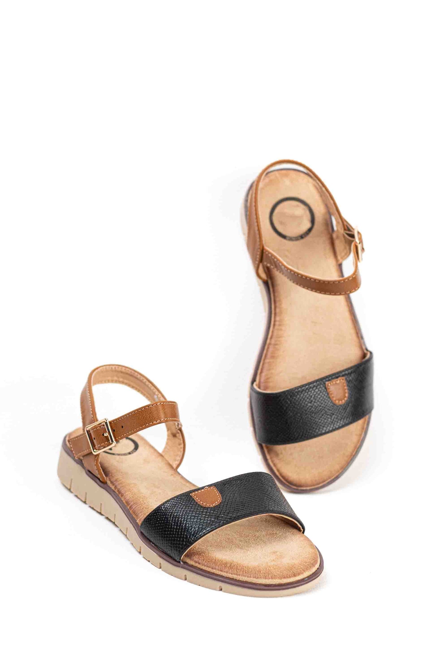 Sandalias mujer planas con hebilla con plantilla acolchada