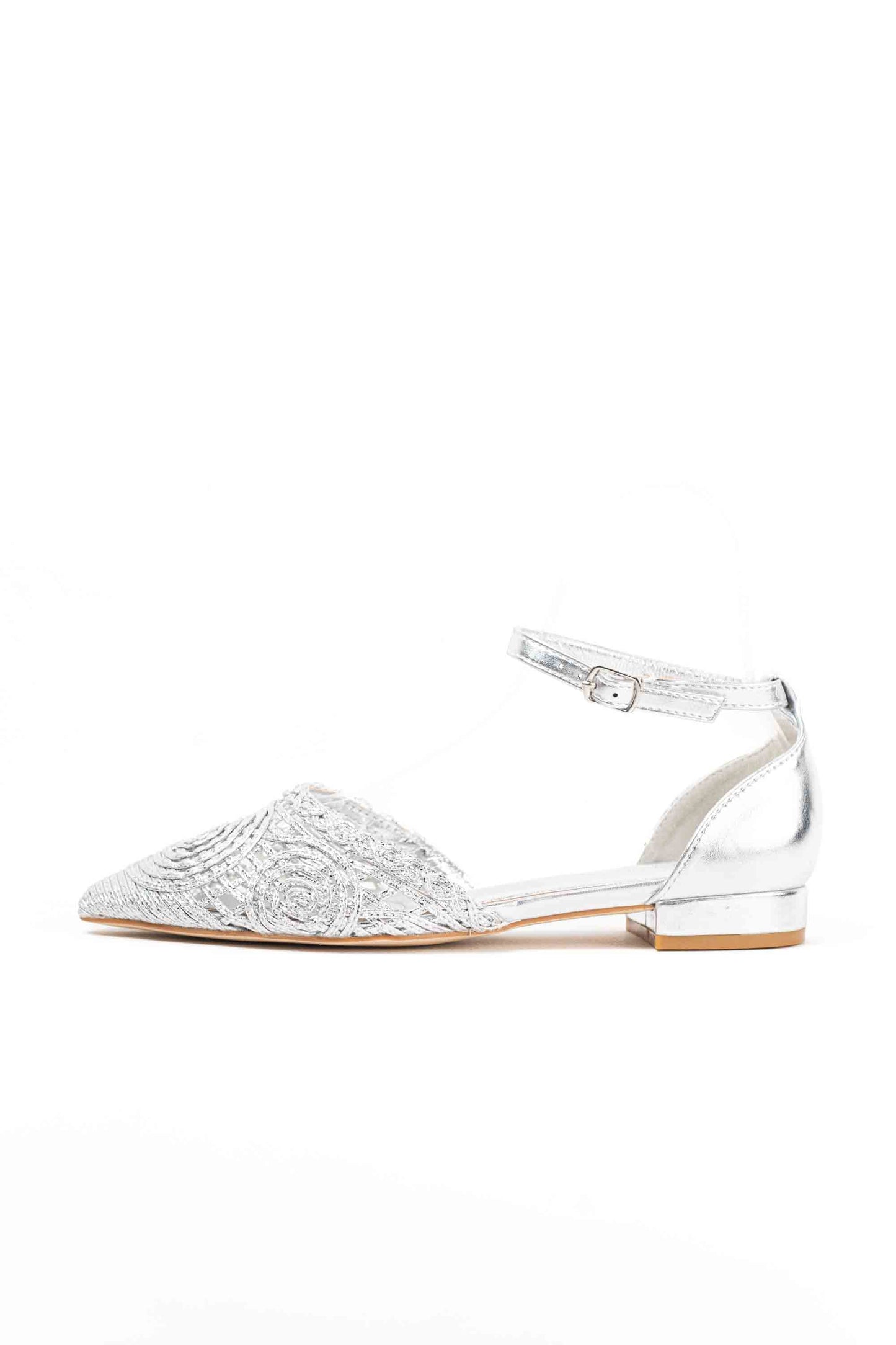 Zapatos dorados mujer con suela plana diseño crochet con pulsera