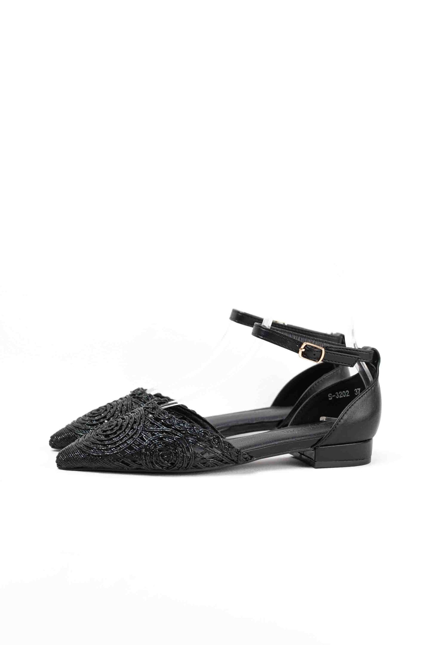 Zapatos dorados mujer con suela plana diseño crochet con pulsera