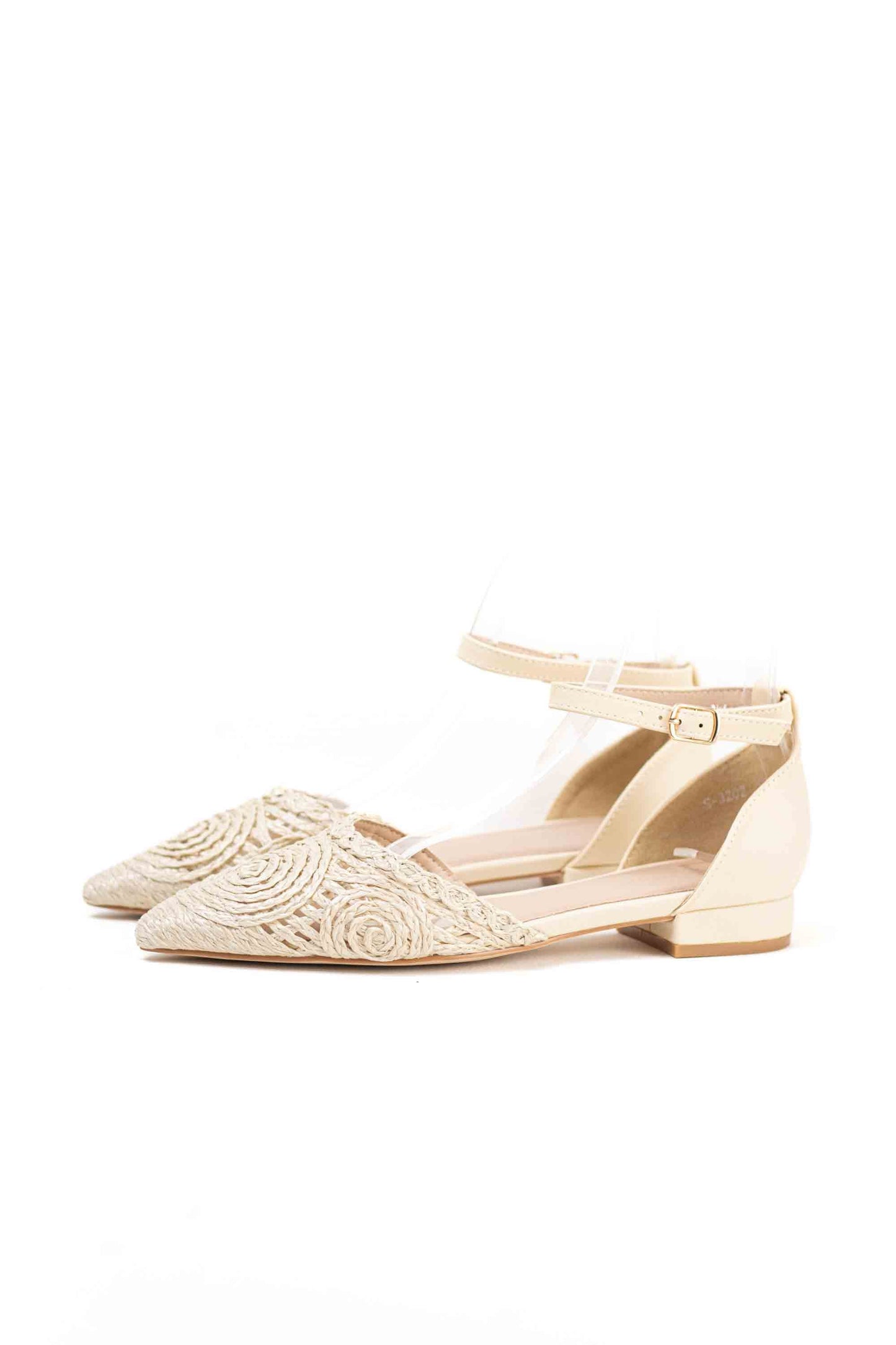 Zapatos dorados mujer con suela plana diseño crochet con pulsera