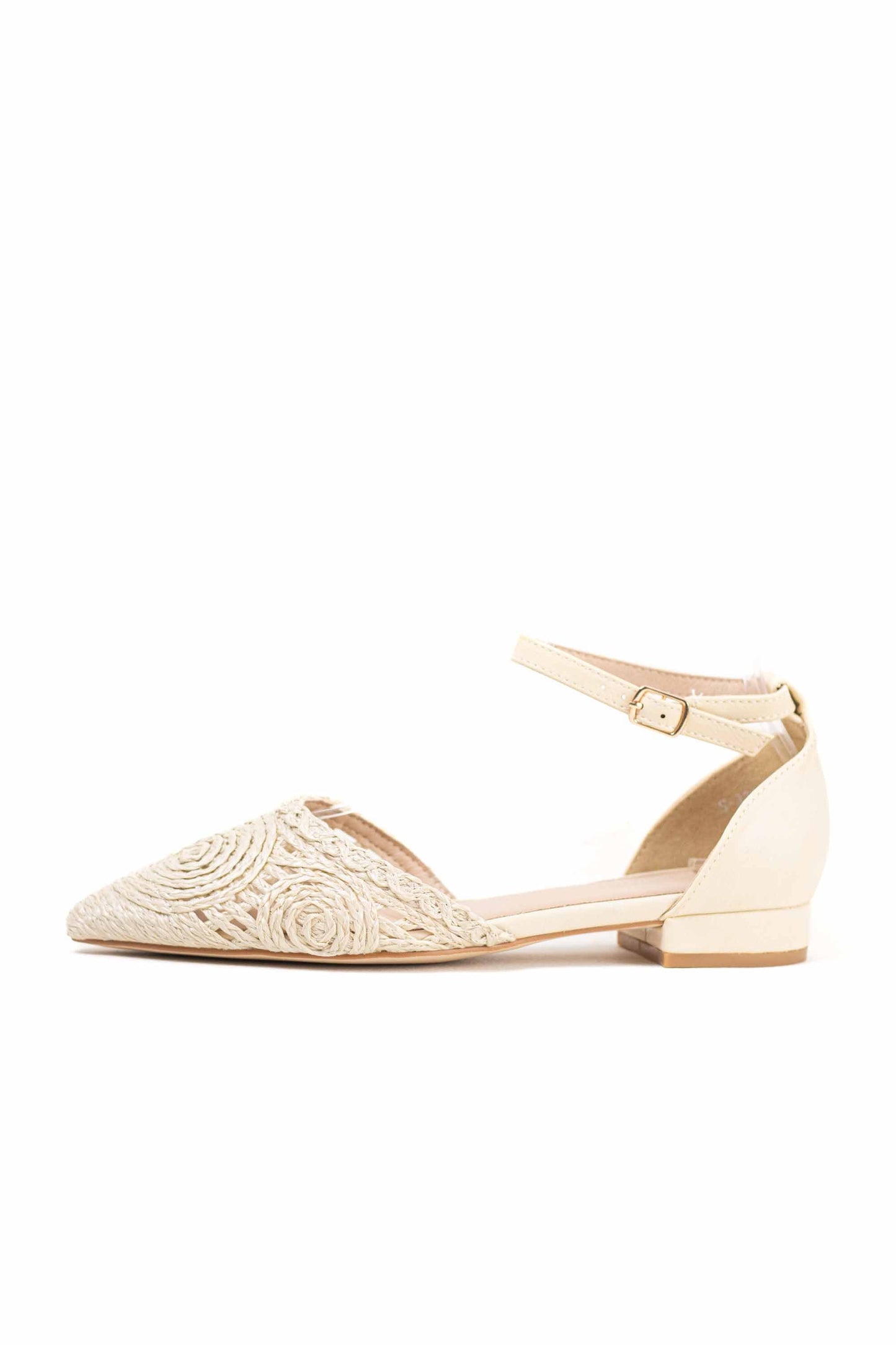 Zapatos dorados mujer con suela plana diseño crochet con pulsera