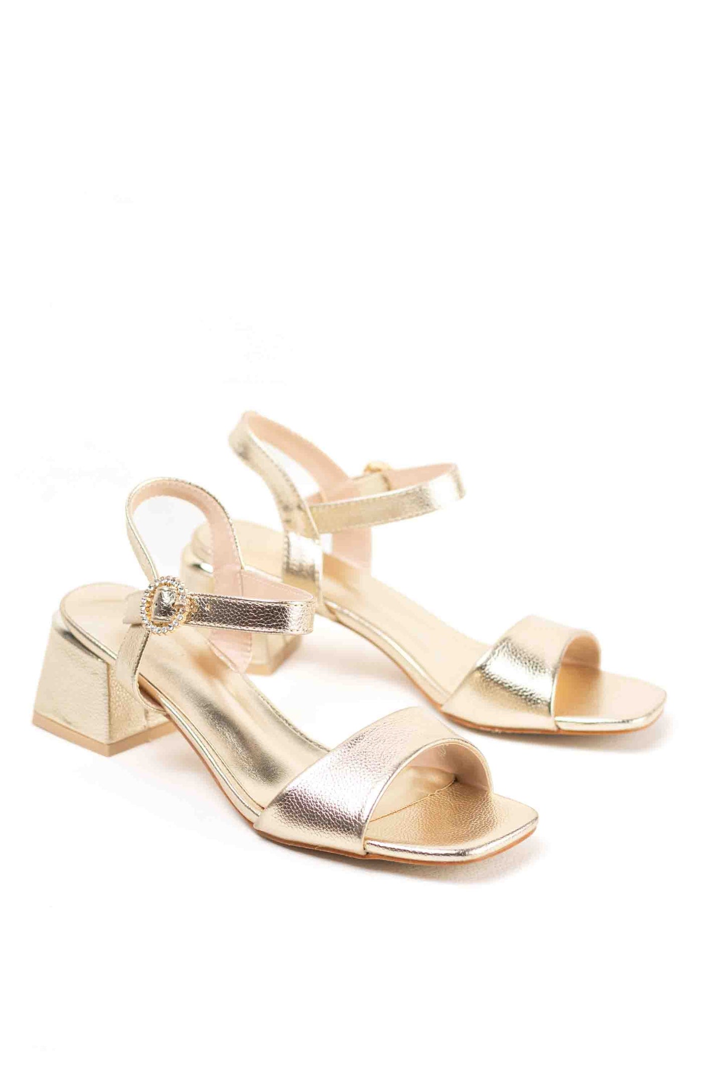 Sandalias doradas de tacón para vestir