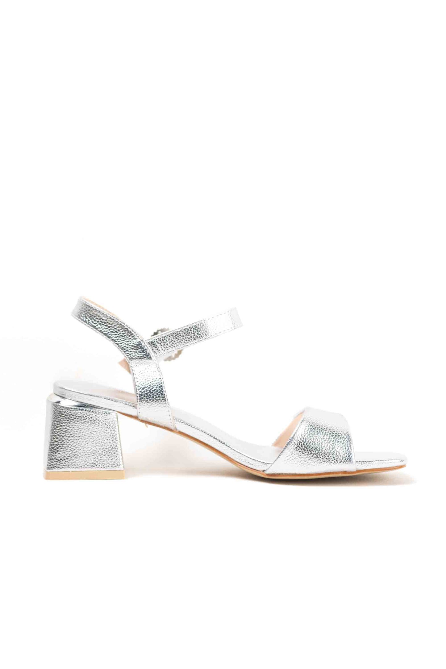 Sandalias doradas de tacón para vestir