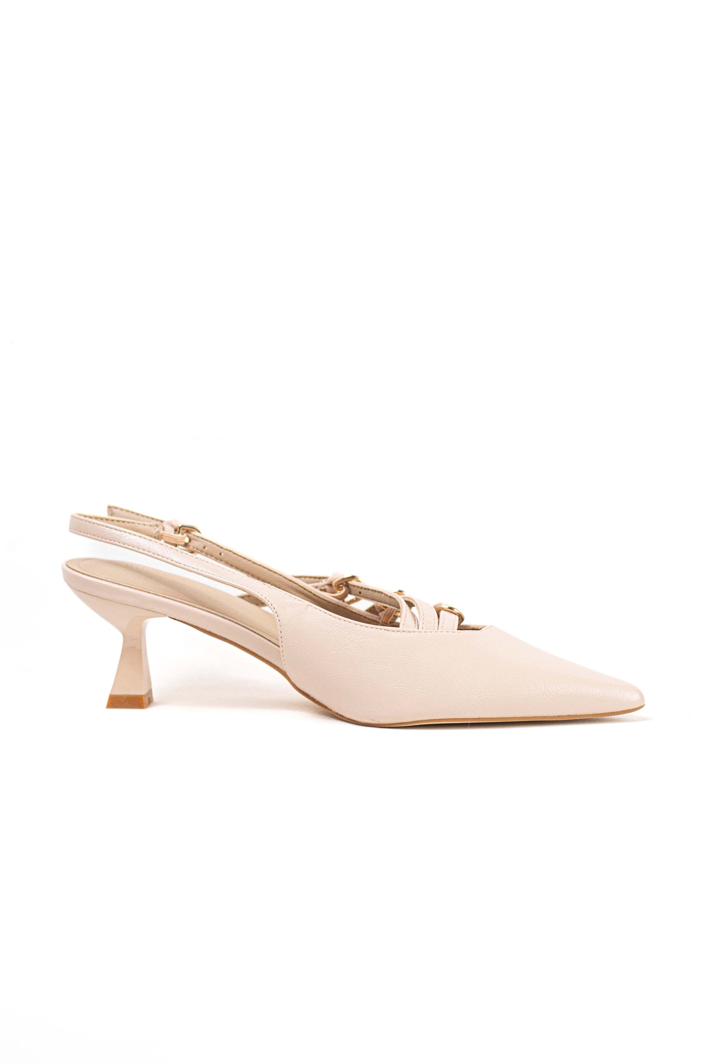 Zapatos con tacón fino y detalles de hebillas