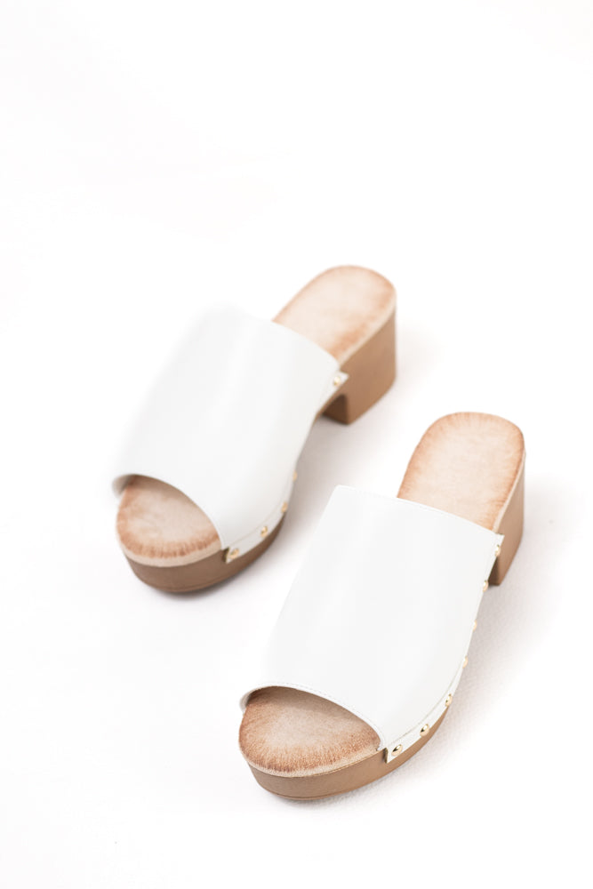 Sandalias mujer mules con tacón alto y plataforma efecto madera con tachas y plantilla acolchada