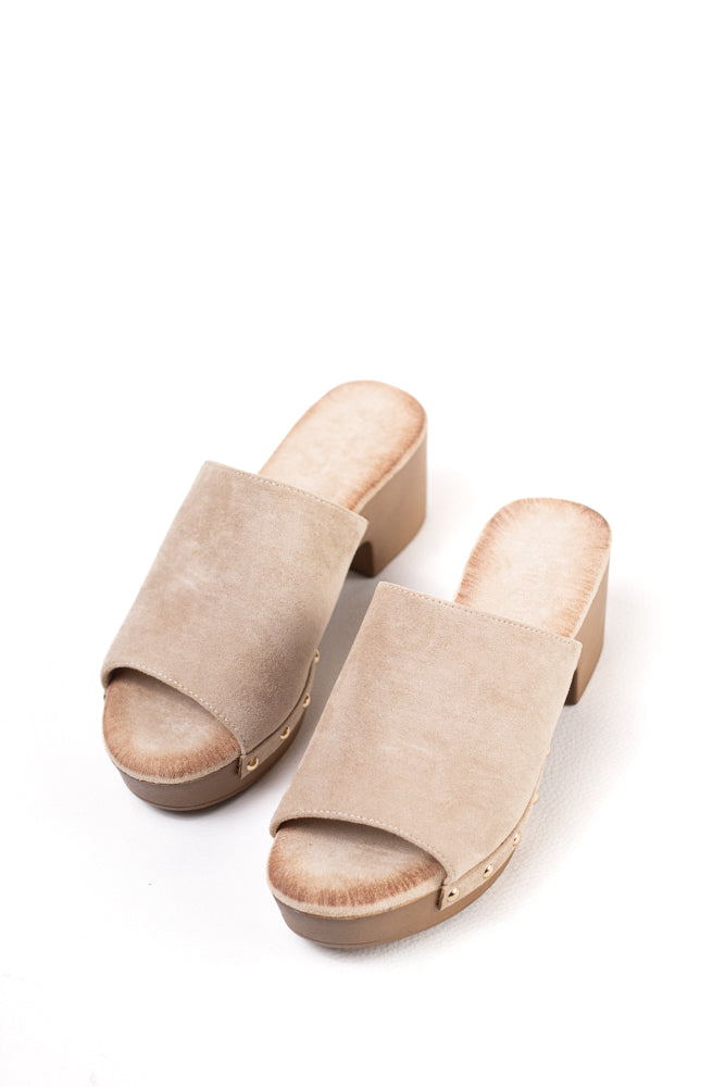 Sandalias mujer mules con tacón alto y plataforma efecto madera con tachas y plantilla acolchada